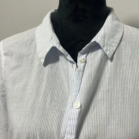 Vero MODA Women’s Light Blue with Stripes Cotton Button Down Shirt size Large - Picture 3 of 9